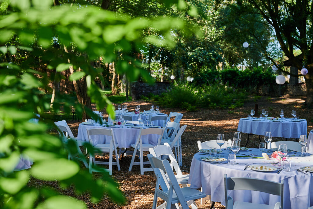 Diner in het groen voor bruiloft of evenement bij Paap 1848