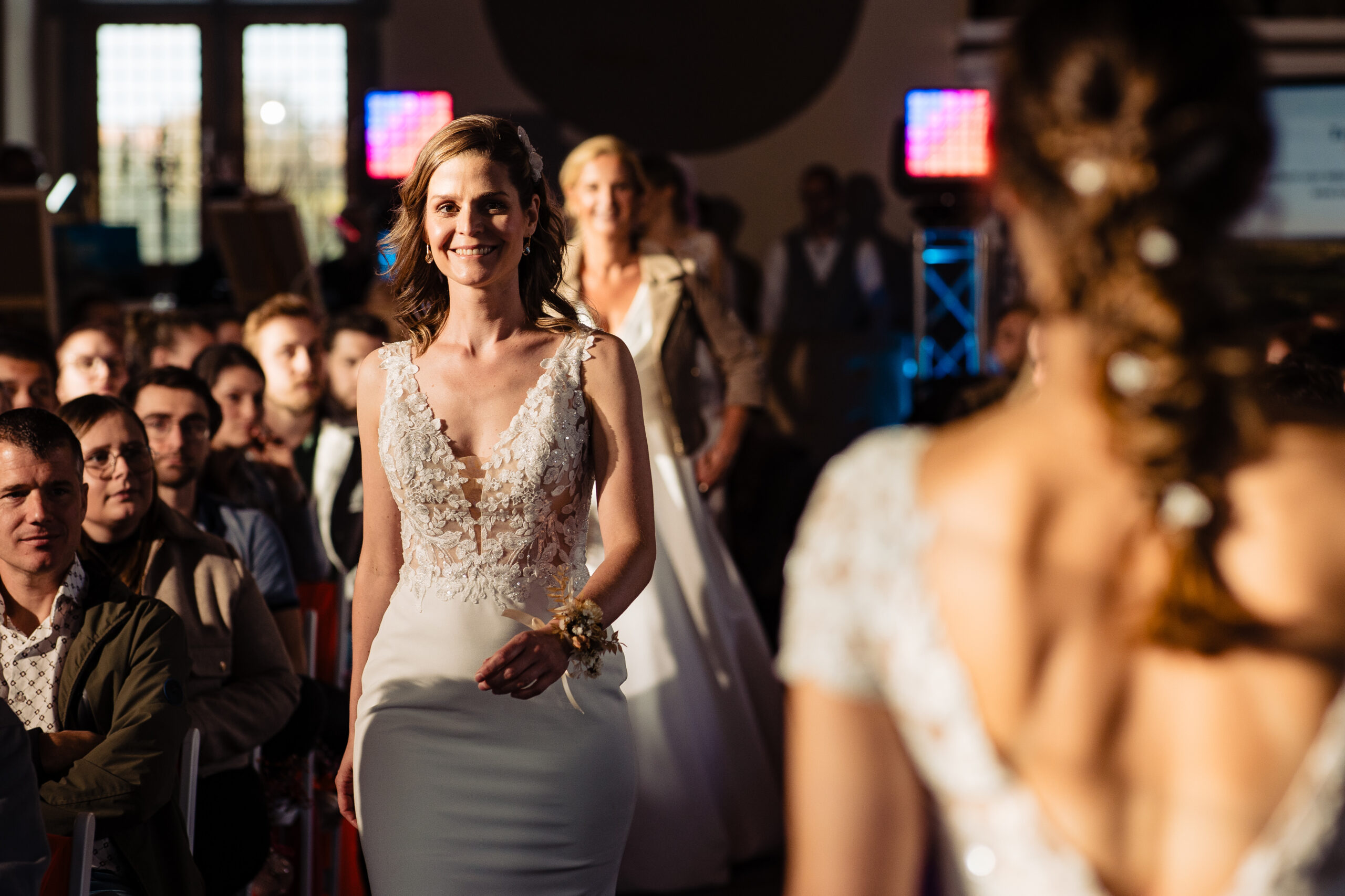 Modeshow met bruiden tijdens BELEEF Trouwen Limburg