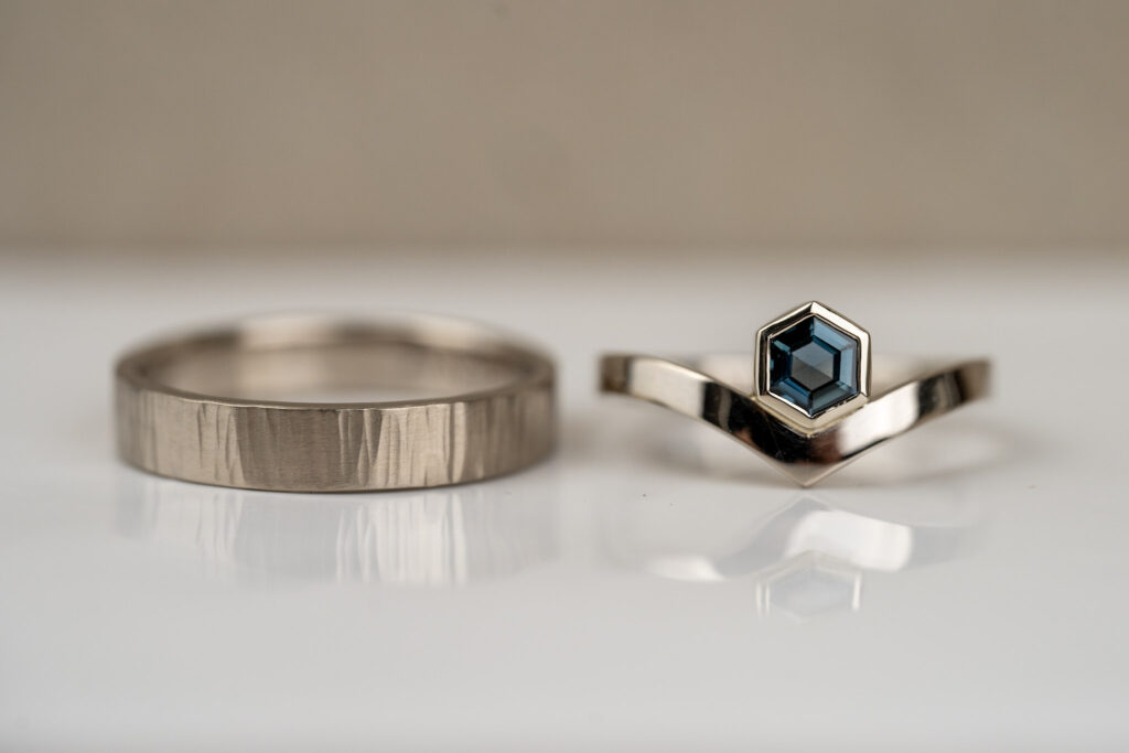 Handgemaakte trouwringen door Iris Louisse Goudsmid
