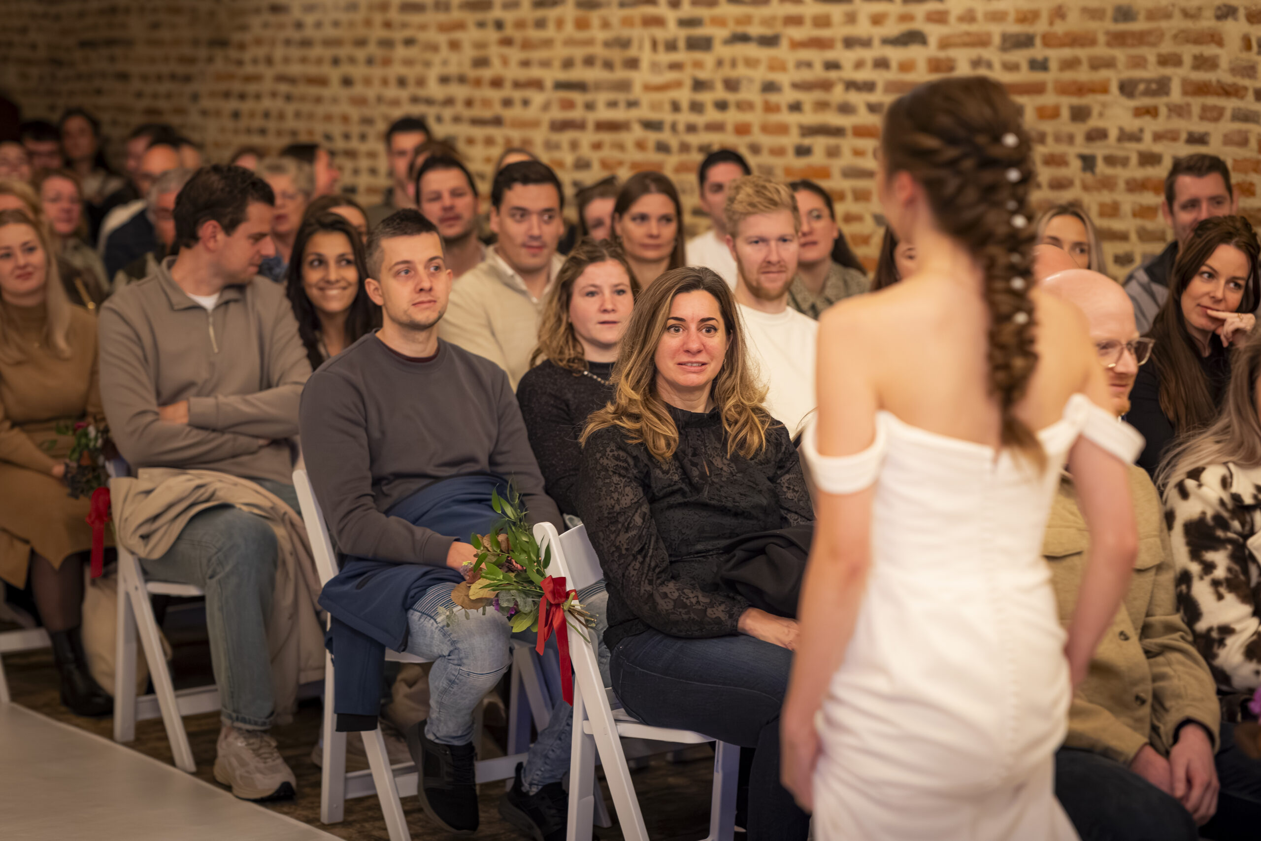 Modeshow bruid met bruidskapsel