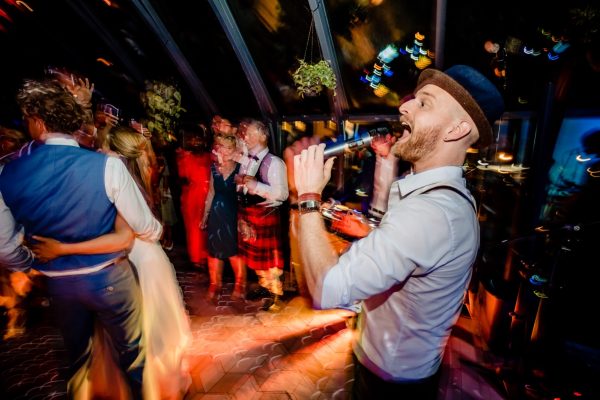 Zanger Mr. Allegaartje