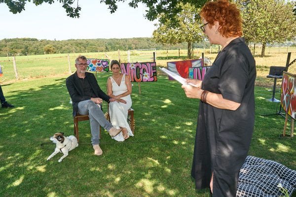 Relaxte bruiloft met trouwambtenaar