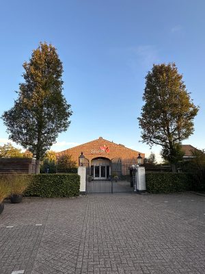 Vooraanzicht EMG venue Oolderhof Trouwlocatie