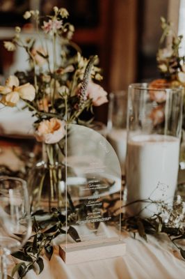 Menukaart bruiloft diner in design op plexiglas gedrukt