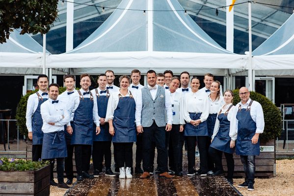 Team ViniQ Events in blauw-witte kleding