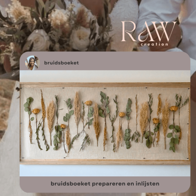 Lange smalle lijst met gedroogde bloemen bruidsboeket