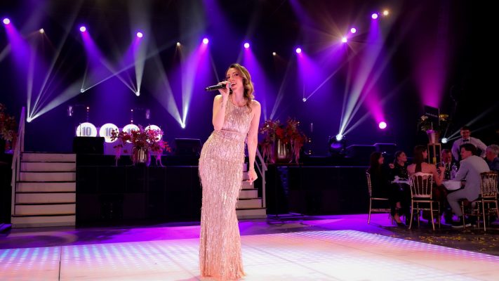 Linda Krasavina live muziek